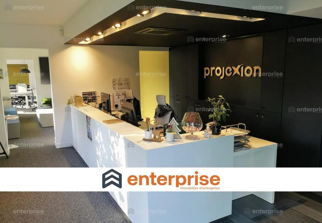 Vente Bureaux 550 m² - Photo 1