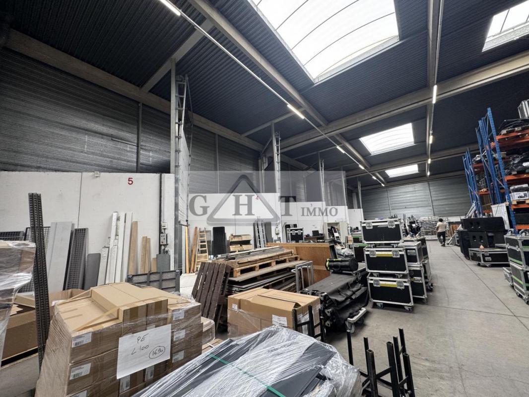 Industrial in Wissous to rent Interior Photo- Image 1 of 5