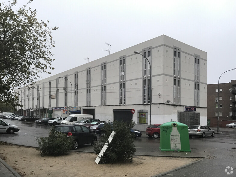 Avenida de las Regiones, 2, Fuenlabrada, Madrid for sale - Building Photo - Image 1 of 2