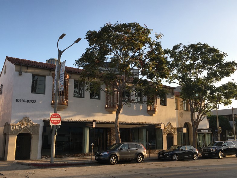 1025-1126 Westwood Blvd, Los Angeles, CA for rent - Building Photo - Image 3 of 3