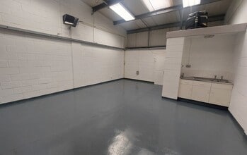 Unit 5, Keppenburn Workshops, Main Road, Fairlie to rent Interior Photo- Image 2 of 4