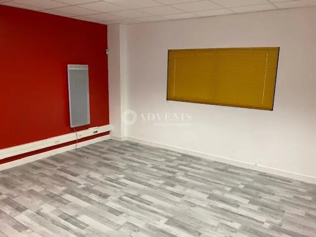 Location Bureaux 40 m² à 82 m² - Photo 1
