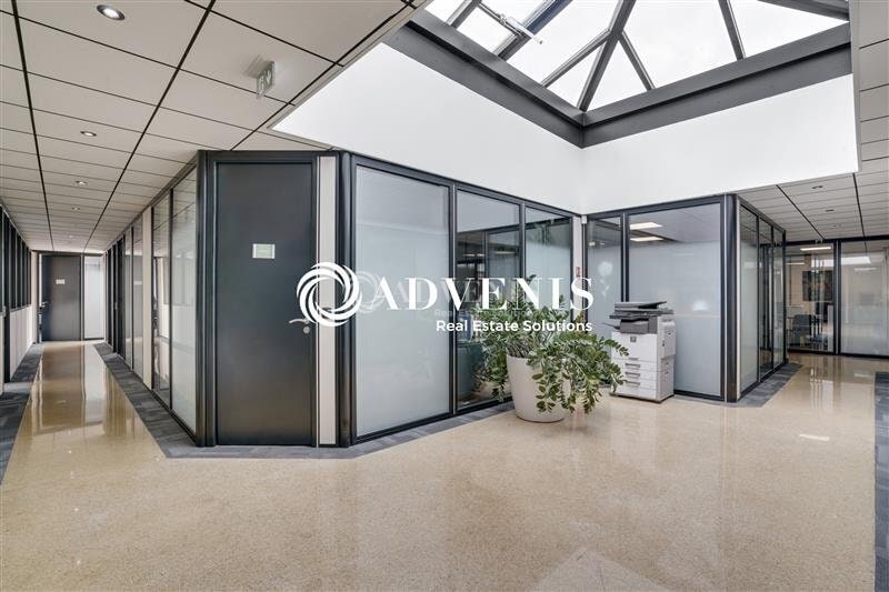 Light Industrial in Villiers-sur-Marne to rent - Interior Photo - Image 3 of 7