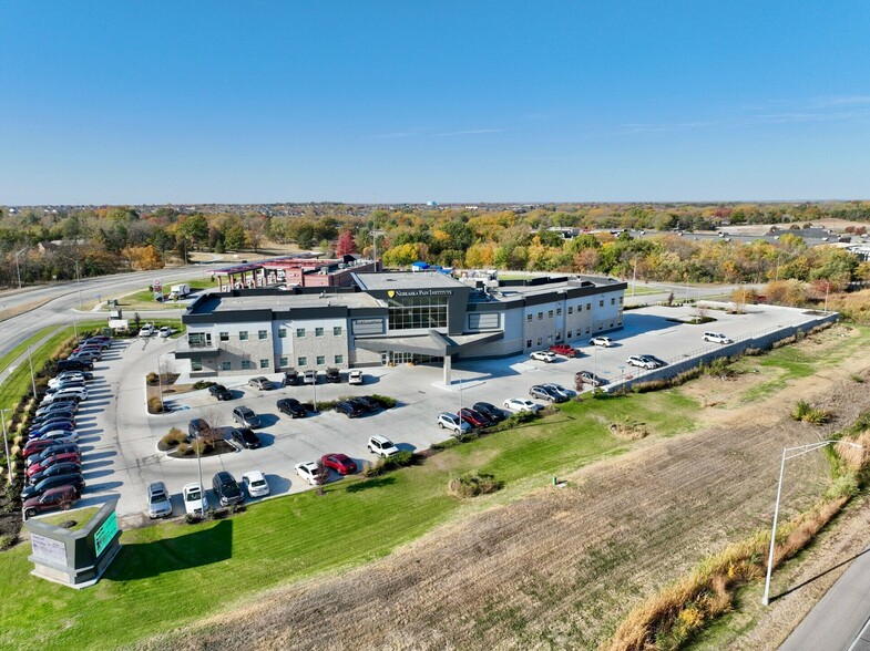 7350 Willowbrook Ln, Lincoln, NE for rent - Building Photo - Image 3 of 3