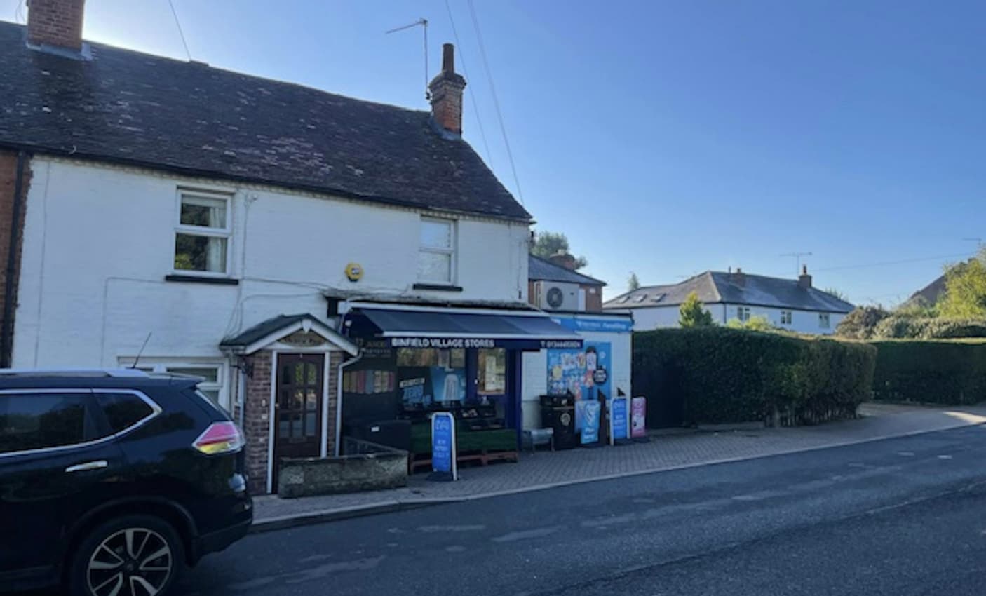 Terrace Road North, Bracknell, BKS RG42 5JB - Unit Store -  - Interior Photo - Image 1 of 3