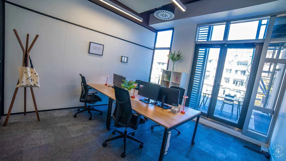 Office in Paris to rent - Building Photo - Image 3 of 6