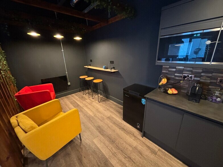 10-20 Hotwell Rd, Bristol to rent - Building Photo - Image 3 of 7