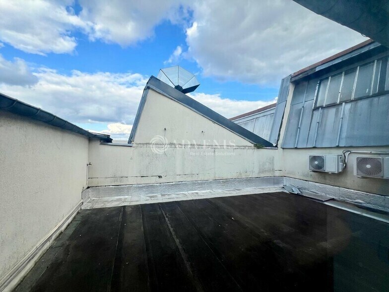 142 Quai De Bezons, Argenteuil to rent - Building Photo - Image 3 of 11
