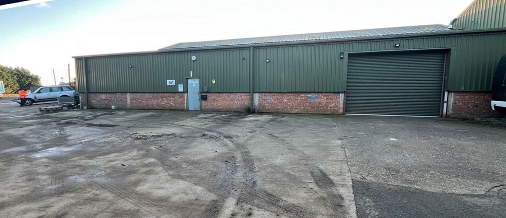 Dagnell End Rd, Redditch to rent - Building Photo - Image 1 of 2