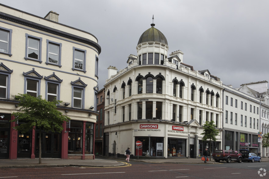 121-125 Royal Av, Belfast for rent - Primary Photo - Image 1 of 2