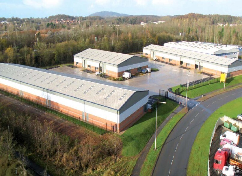 Halesfield 17, Telford to rent - Building Photo - Image 3 of 4