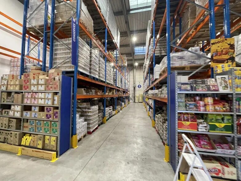 Industrial in Gennevilliers to rent - Building Photo - Image 2 of 30