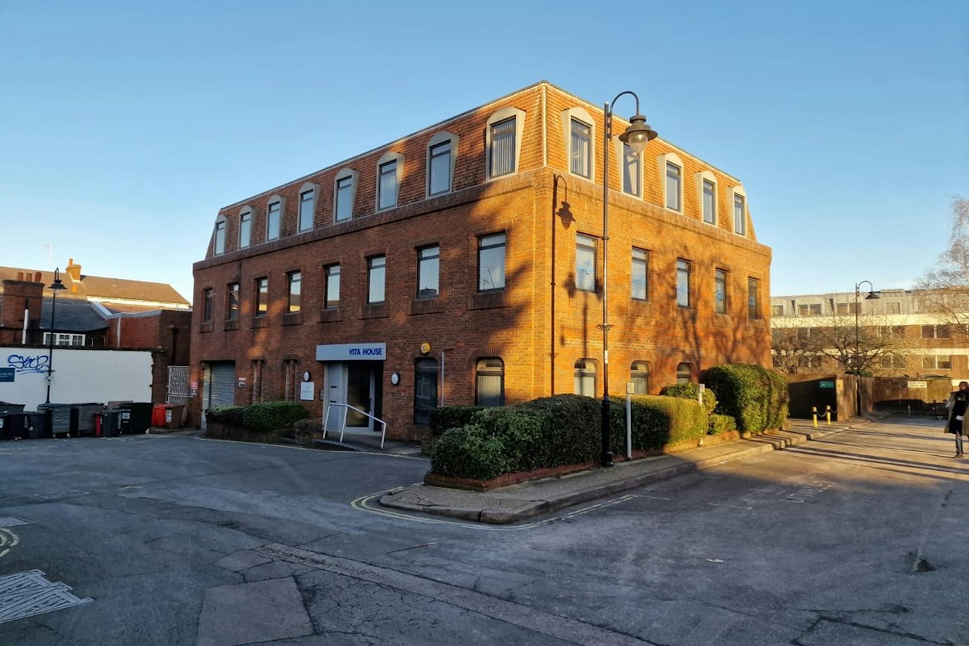 London St, Basingstoke for sale Building Photo- Image 1 of 1