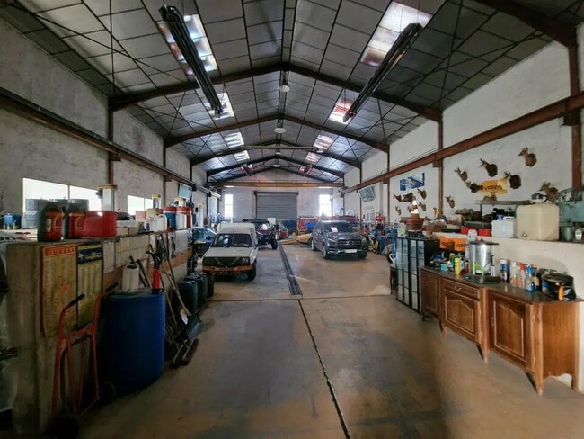 Vente Entrepôt 725 m²