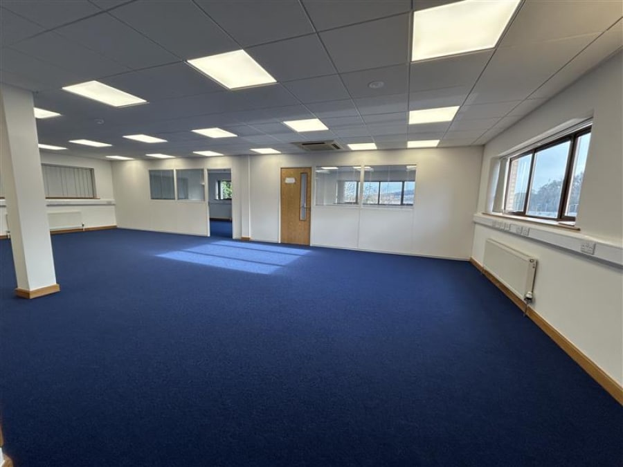 61 Longbridge Rd, Plymouth to rent Interior Photo- Image 1 of 5