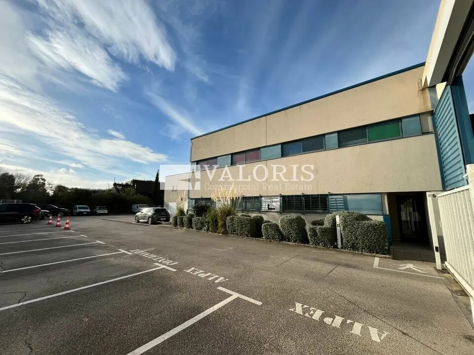 Location Bureaux 85 m² - Photo 1