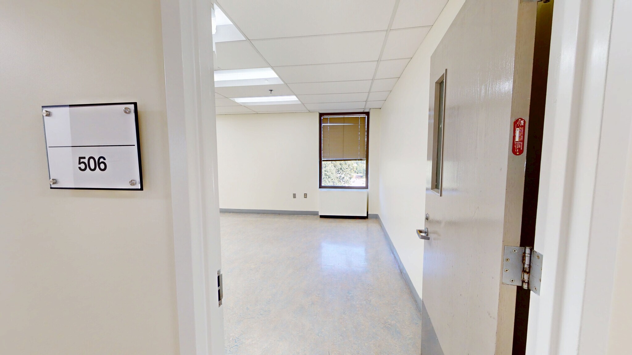 7777 Leesburg Pike, Falls Church, VA to rent Interior Photo- Image 1 of 4