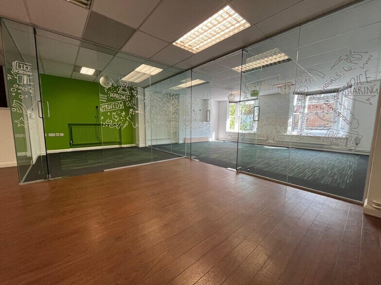 36-38 High St, Ashford to rent - Building Photo - Image 2 of 7