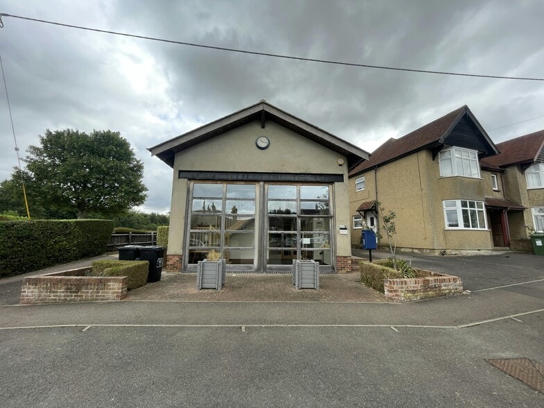 The Green, Great Milton to rent - Building Photo - Image 1 of 7