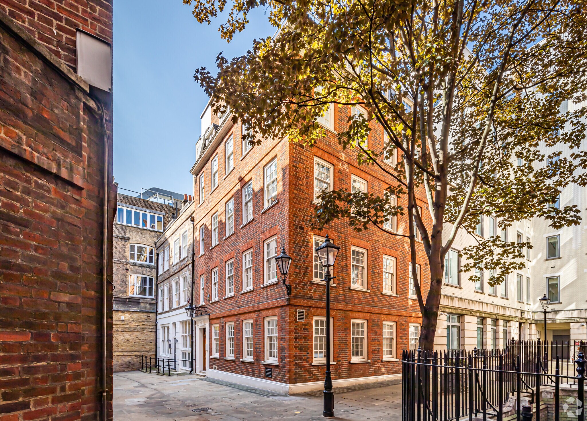 10 Bolt Ct, London for sale Primary Photo- Image 1 of 1