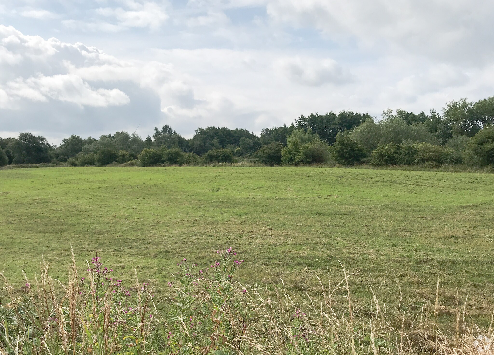 Riverside Way, Irvine for sale Primary Photo- Image 1 of 1