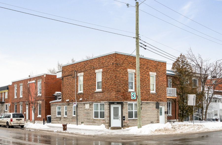 8714 Rue Dubuisson, Montréal, QC for sale - Primary Photo - Image 1 of 2