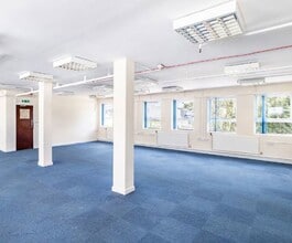 West Bank, Droitwich to rent Interior Photo- Image 2 of 4