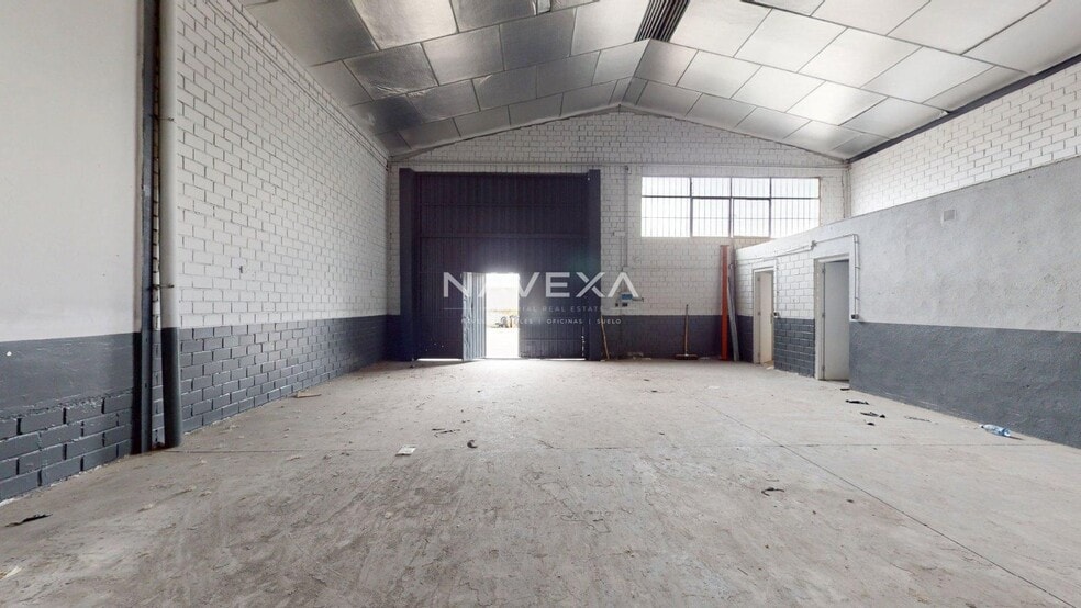 Industrial in Valdemoro, Madrid to rent - Interior Photo - Image 2 of 15