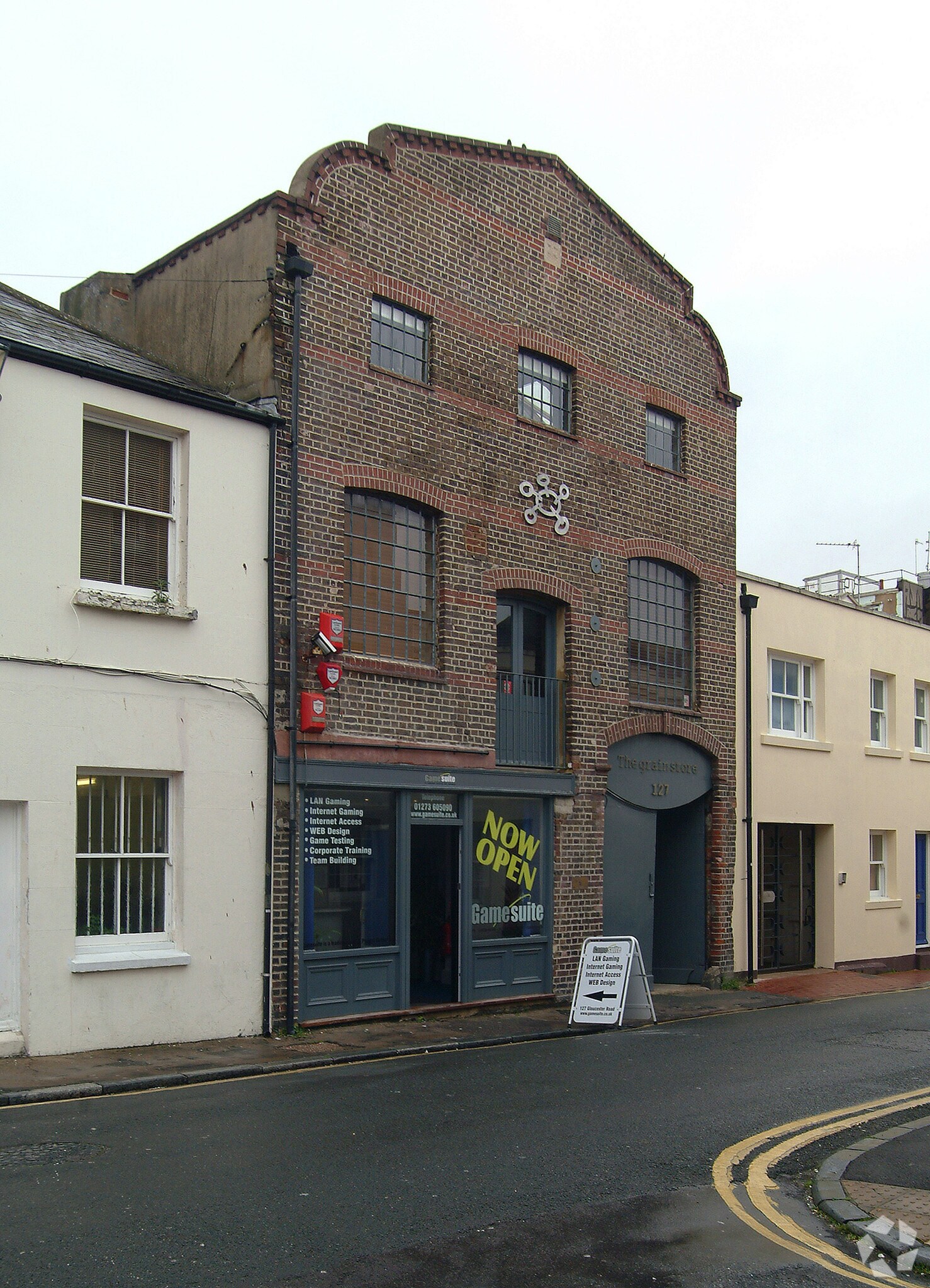 127 Gloucester Rd, Brighton for sale Primary Photo- Image 1 of 1