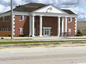 125 N Main St, Belle Glade, FL for rent Building Photo- Image 2 of 17