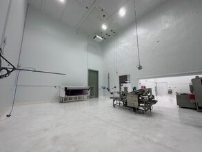 2 Cupola Way, Scunthorpe to rent Interior Photo- Image 1 of 8