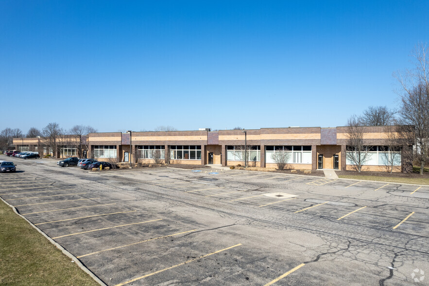 31382-31400 N Lorain Rd, North Olmsted, OH for rent - Building Photo - Image 2 of 6