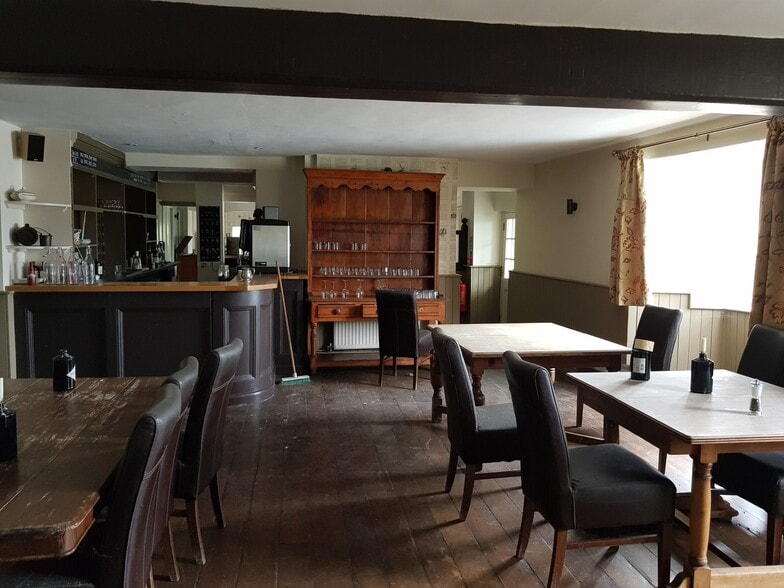 13 Frome Rd, Rode for sale - Interior Photo - Image 3 of 10