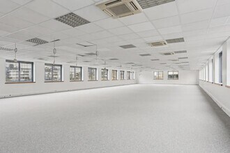 215 Avenue Georges Clemenceau, Nanterre to rent Interior Photo- Image 2 of 11