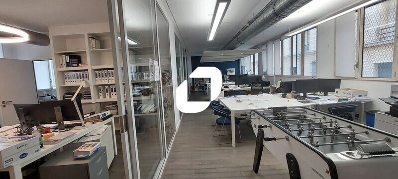 Office in Paris for sale Interior Photo- Image 1 of 7
