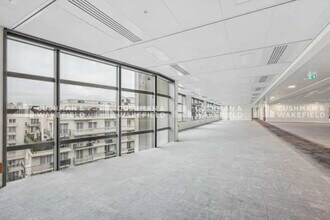 Office in Issy-les-Moulineaux to rent Interior Photo- Image 1 of 4