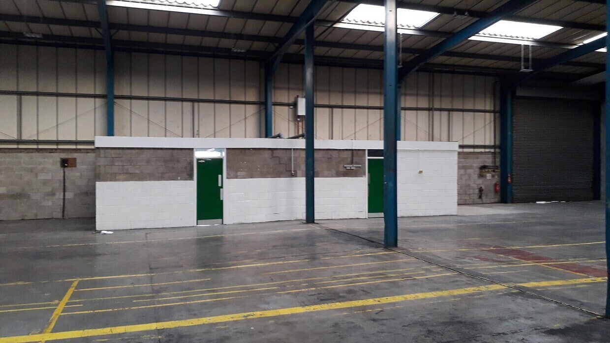 Willment Way, Avonmouth to rent Interior Photo- Image 1 of 1