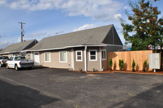 3355 Portland Rd NE, Salem, OR for sale Primary Photo- Image 1 of 1