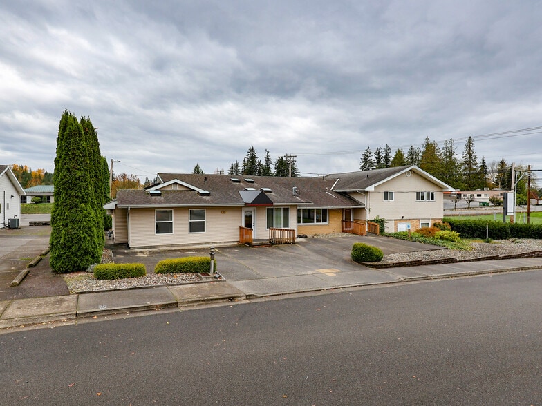 902 E Maple St, Arlington, WA for sale - Building Photo - Image 3 of 48