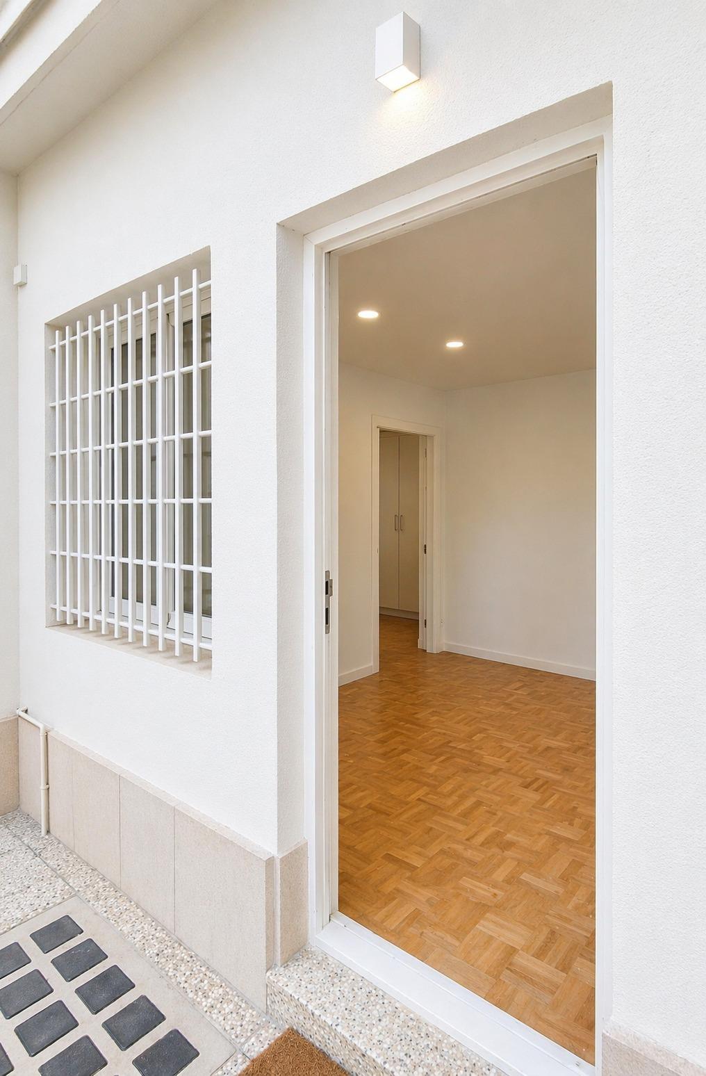 Retail in Barcelona, Barcelona to rent Interior Photo- Image 1 of 5