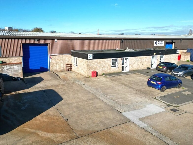 3A-3H Moss Rd, Witham to rent - Building Photo - Image 2 of 14