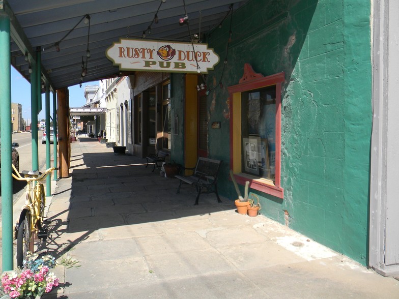 512 S Main St, Calvert, TX for sale - Building Photo - Image 1 of 1