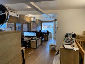 86 Lancaster Rd, Enfield to rent Interior Photo- Image 1 of 2