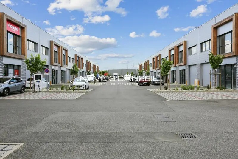 Light Industrial in Toulouse to rent Building Photo- Image 1 of 6