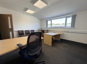 Deer Park, Truro to rent Interior Photo- Image 2 of 6