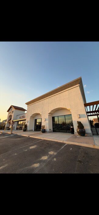 More details for 9815 Panama Ln, Bakersfield, CA - Retail to Rent