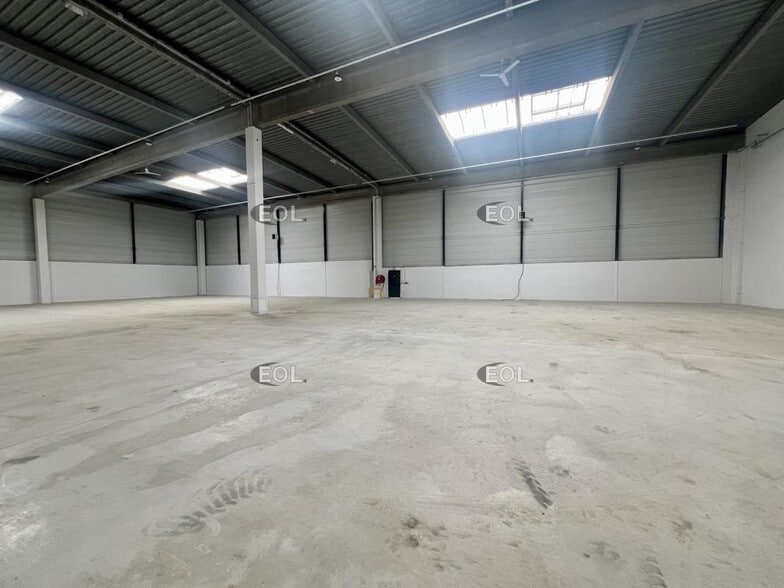 Industrial in Le Blanc-Mesnil to rent - Interior Photo - Image 3 of 4