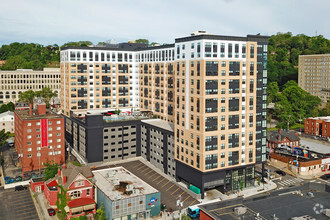 4500 Centre Ave, Pittsburgh, PA for rent Building Photo- Image 1 of 33