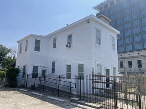 610 E Josephine St, San Antonio, TX for rent Building Photo- Image 1 of 9