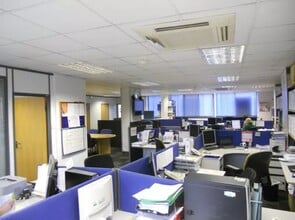 51-53 Church Rd, Ashford to rent Interior Photo- Image 1 of 5